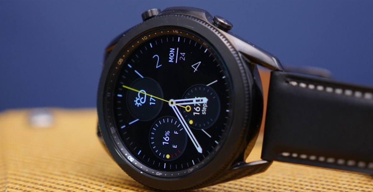 Take a closer look at the Galaxy Watch 4 Classic with these 360-degree GIFs